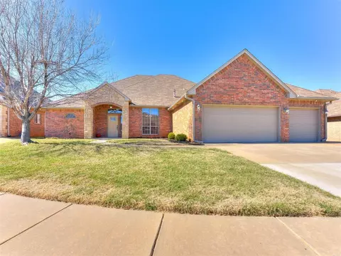 16505 Brewster Ln, Edmond, OK 73012