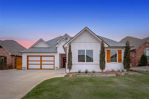 3711 W Timberbrook Dr, Norman, OK 73069