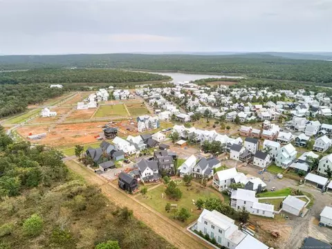 62 Hill St, Carlton Landing, OK 74432