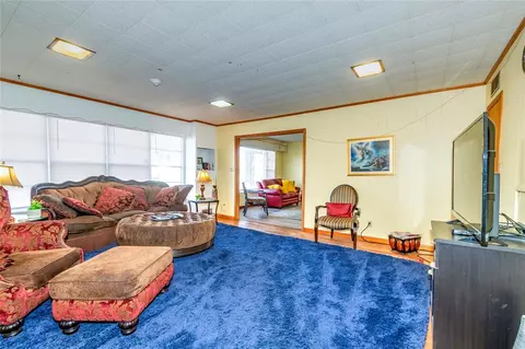 215 E 4th St, Chandler, OK 74834 photo 10