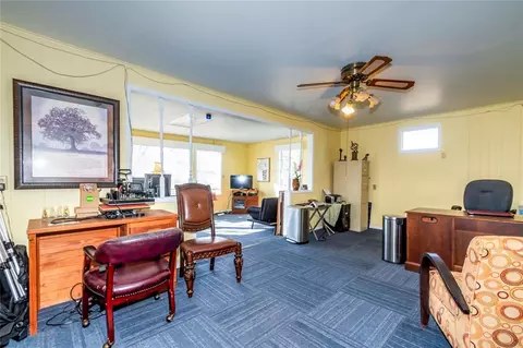 215 E 4th St, Chandler, OK 74834 photo 8