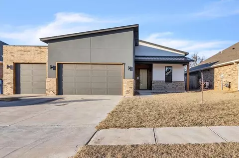 741 E Barajas Trail Ter, Mustang, OK 73064