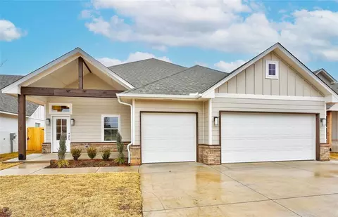 2832 Wild Rose Ln, Yukon, OK 73099