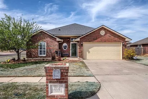 3304 Tecumseh Meadows Way, Norman, OK 73069