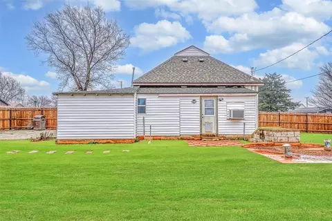 Other - 622 N 10th St, Thomas, OK 73669 photo 6 of 7