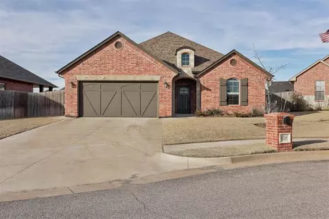 9205 NW 81st St, Yukon, OK 73099