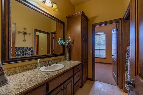 1208 N Sara Rd, Tuttle, OK 73089 photo 31