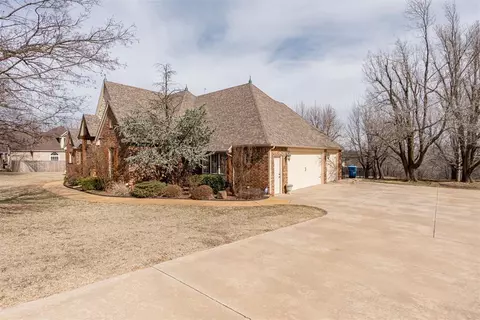 1208 N Sara Rd, Tuttle, OK 73089 photo 2