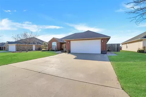 2905 Hunter Pointe, Altus, OK 73521 photo 3