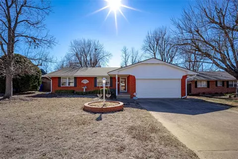 2216 Iowa St, Norman, OK 73069