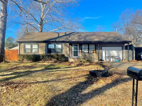808 M Ave, Maysville, OK 73057
