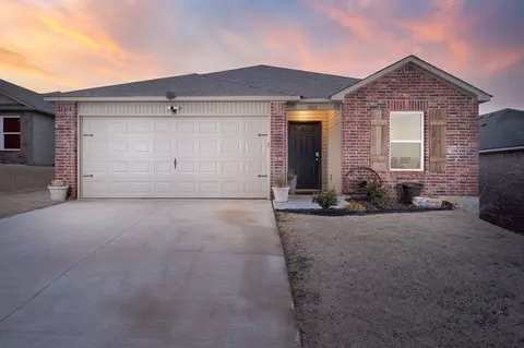 9917 Copperhead Rd, Yukon, OK 73099 photo 1