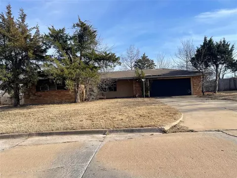 10 SW 51st St, Lawton, OK 73505