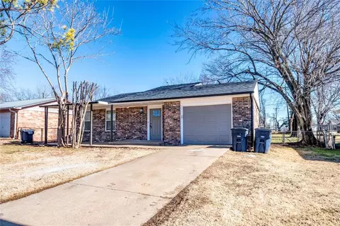 209 S 5th Ave, Stroud, OK 74079