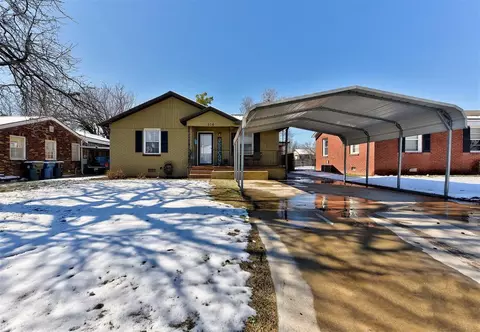 516 W Rickenbacker Dr, Midwest City, OK 73110