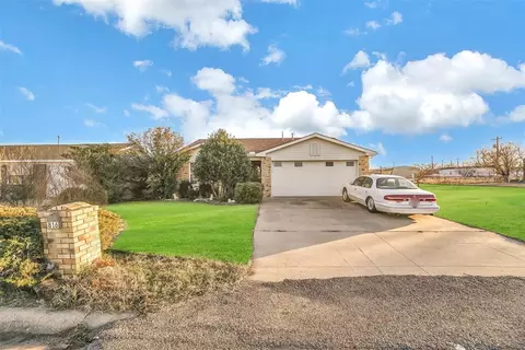 816 E 9th St, Cordell, OK 73632