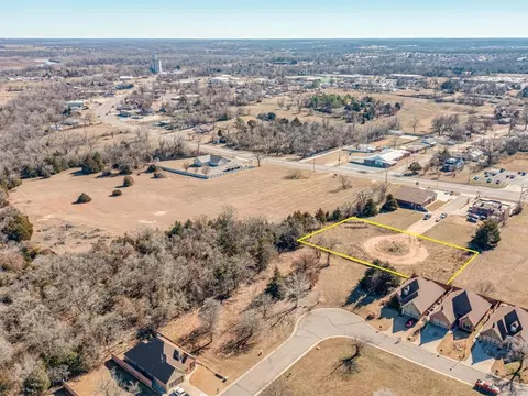 Trinity Court, Harrah, OK 73045