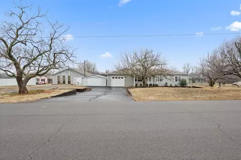 1630 S Country Club Rd, Newcastle, OK 73065