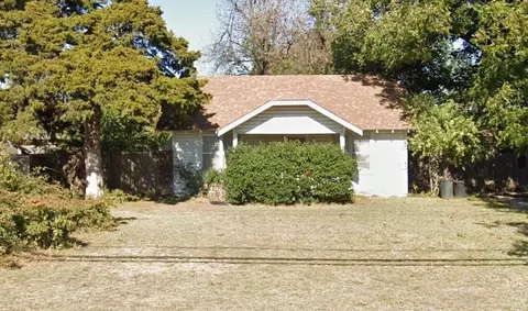 5519 NW 42nd St, Warr Acres, OK 73122
