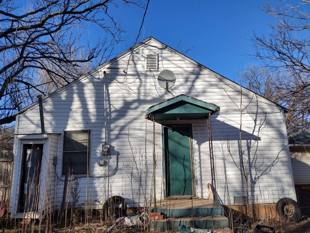 304 W Alabama Ave  