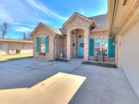 1316 Sunset Dr, Norman, OK 73069