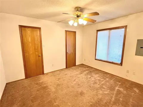 305 E Bell Ave, Cheyenne, OK 73628 photo 5