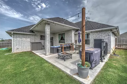 1215 NW 17th Pl, Newcastle, OK 73065
