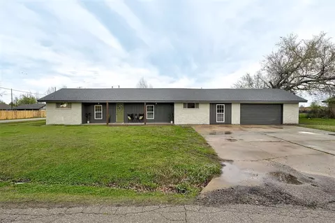 1224 N Valley View Dr, Oklahoma City, OK 73127