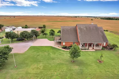 22018 E 1230 Rd, Cordell, OK 73632