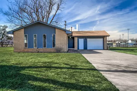 200 Gath Ln, Tuttle, OK 73089