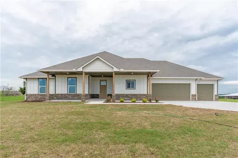 4910 Meadow Dr, Guthrie, OK 73044