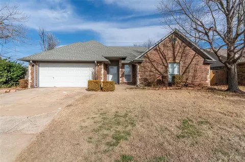 205 Taos, Edmond, OK 73013