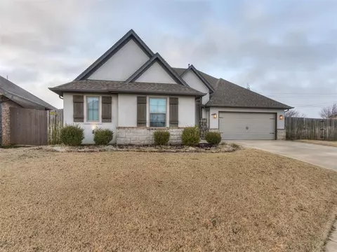 11324 SW 41st Ter, Mustang, OK 73064