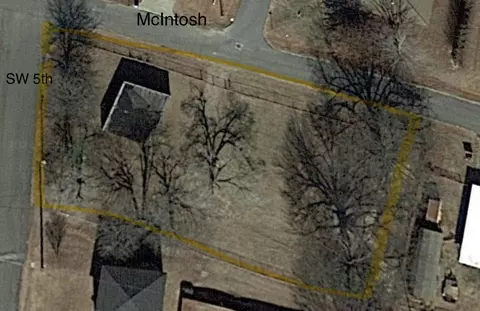 SW 5th & Mcintosh Avenue, Checotah, OK 74426
