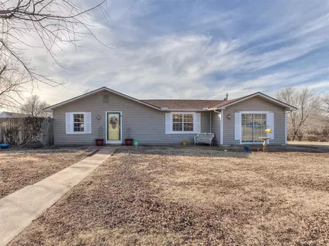 5319 S Triplett Rd, Guthrie, OK 73044