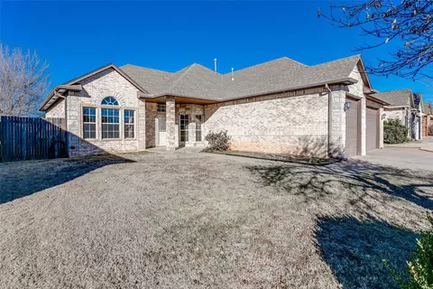303 E Raleigh Ter, Mustang, OK 73064
