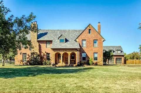 223 N 2nd St, Okarche, OK 73762
