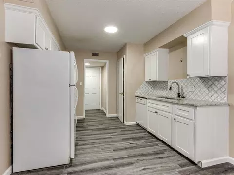 1811 E Lindsey St #2, Norman, OK 73071