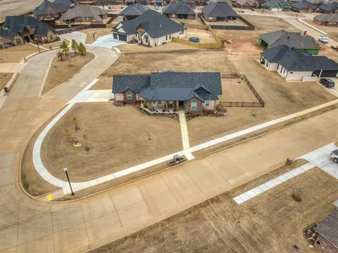 1514 Strawberry Flds, El Reno, OK 73036