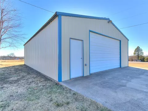 1105 Bridgeview Ln, Tuttle, OK 73089 photo 3