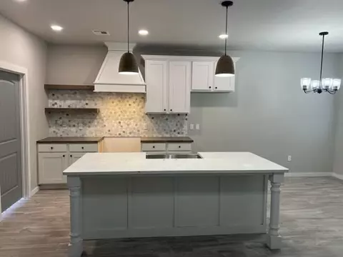 12511 SW 13th St, Yukon, OK 73099