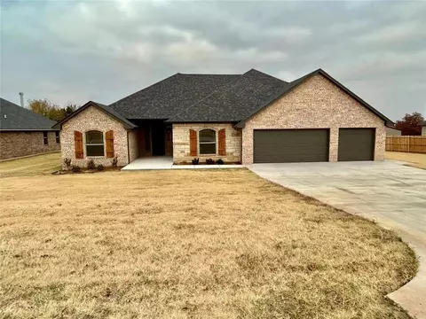 2960 Bedford Falls Dr, Edmond, OK 73034