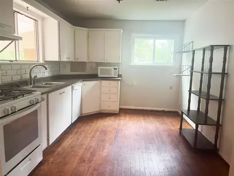 1003 E Thatcher St, Edmond, OK 73034 photo 4