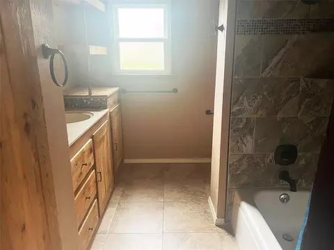 1003 E Thatcher St, Edmond, OK 73034 photo 9