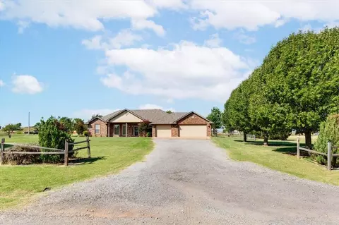 11945 NE Tony Creek Rd, Elgin, OK 73538