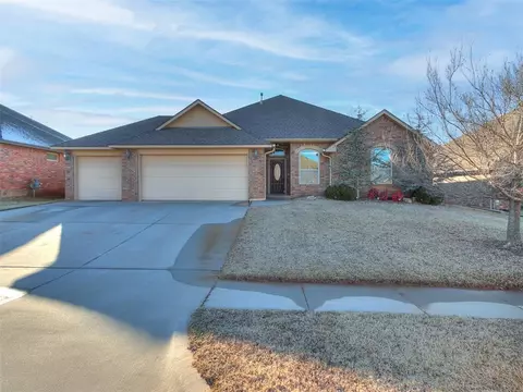316 Summit Crest Ln, Norman, OK 73071