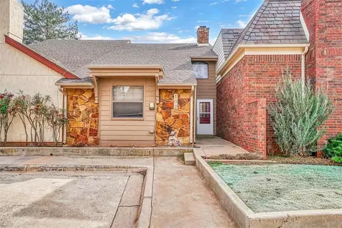 102 The Hls, Clinton, OK 73601