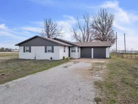 24 NE 3rd St, Tuttle, OK 73089 photo 2