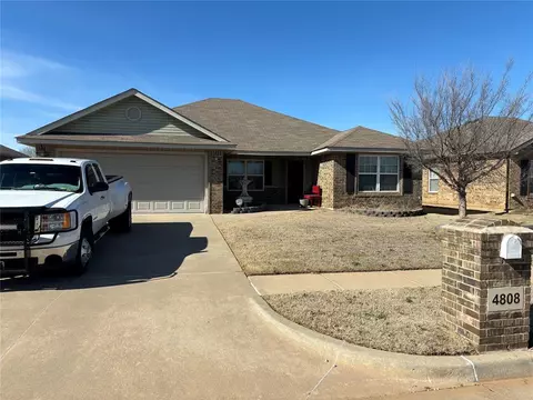 4808 Wagner Lake Dr, Yukon, OK 73099