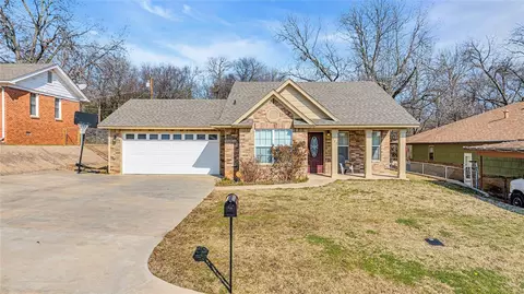 317 E Terrace Dr, Pauls Valley, OK 73075